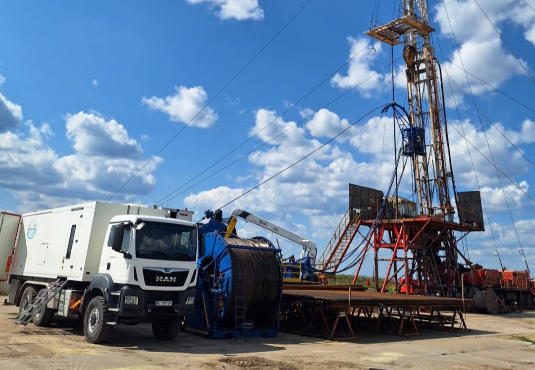 Геофізичне дослідження свердловини за допомогою колтюбінгового обладнання