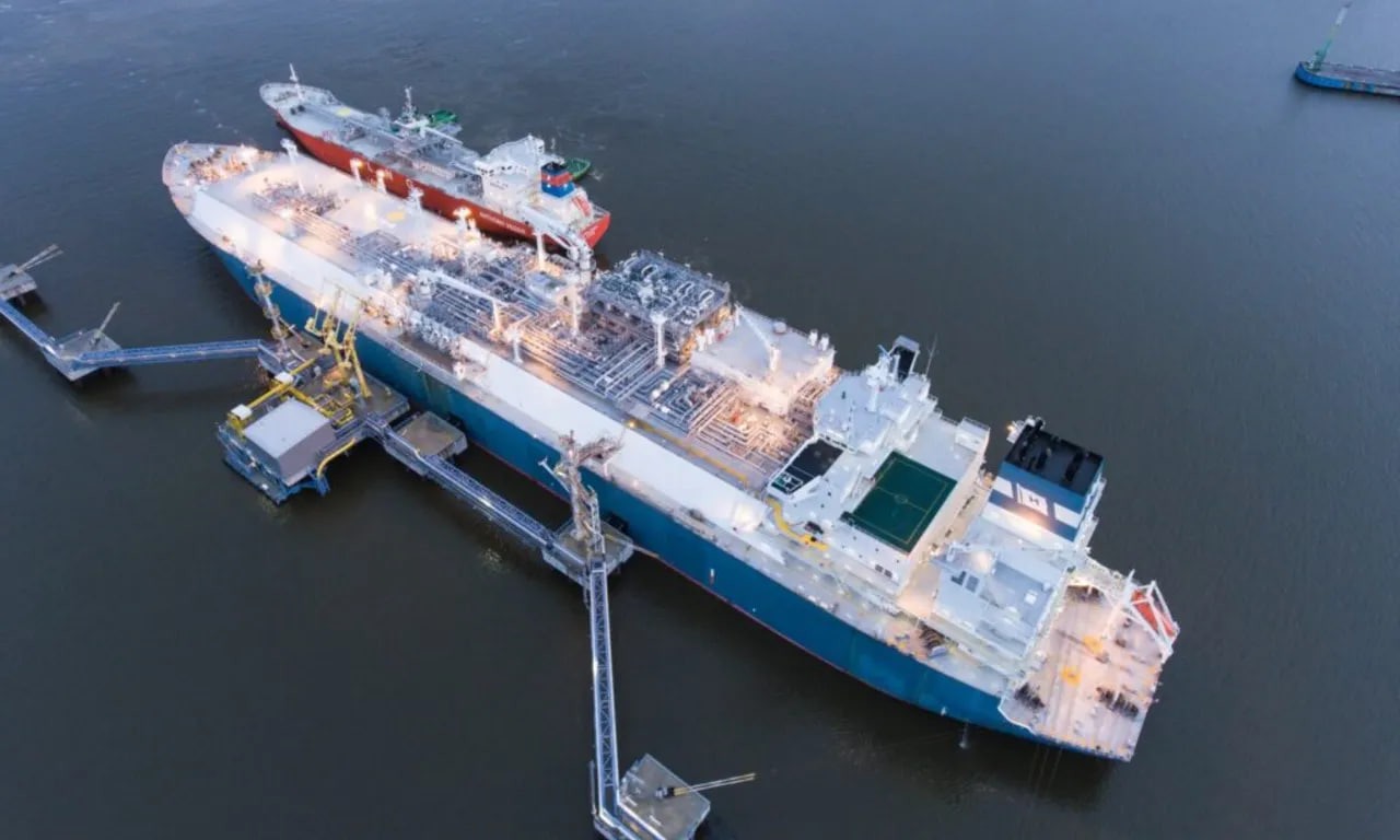 Група Нафтогаз вперше забронювала довгострокові потужності LNG-терміналу