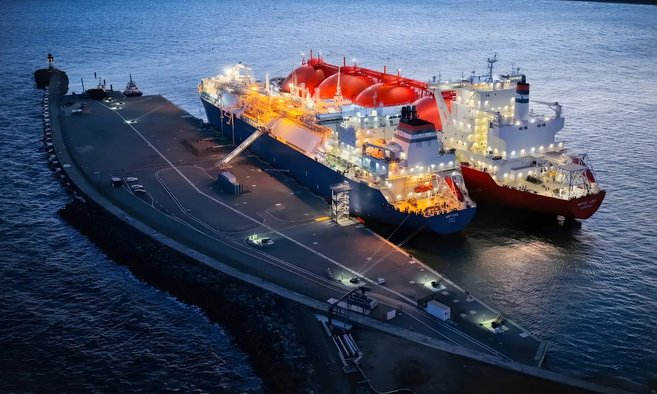 Нафтогаз вперше постачає скраплений газ через термінал в Німеччині